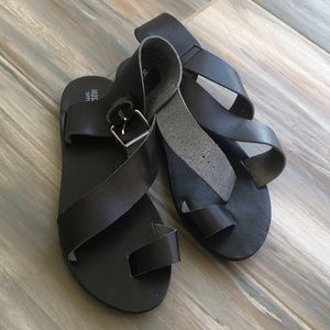 Mossimo gladiator black sandals
